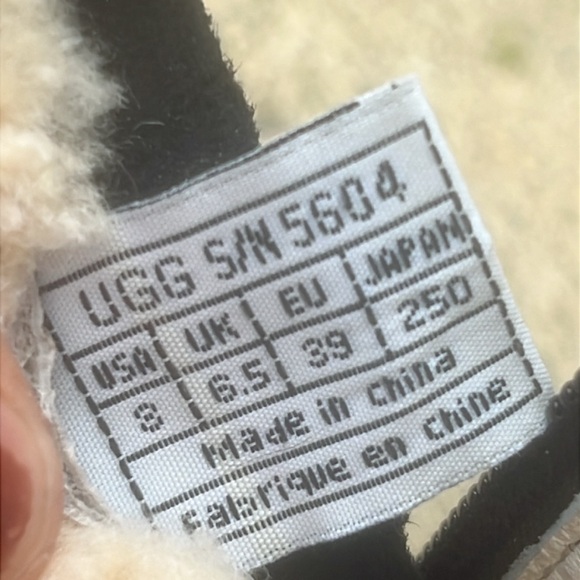 UGG Endell Women's Black Suede Leather Shearling Harness Moto Ankle Boot Size 8 - Picture 12 of 12